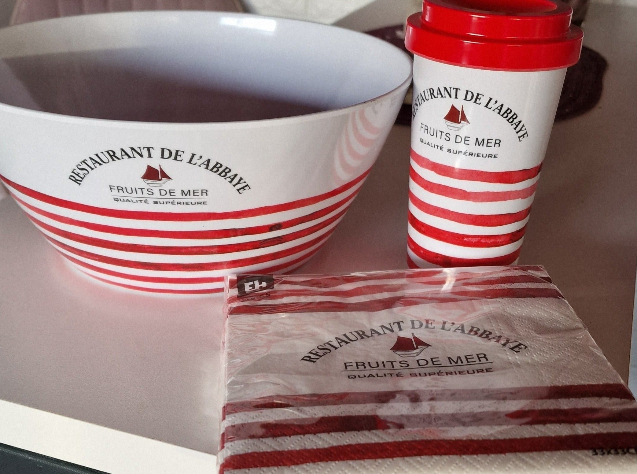we-sell-the-best-papier-servietten-in-schickem-maritimen-design-brasserie-on-sale_1.jpg